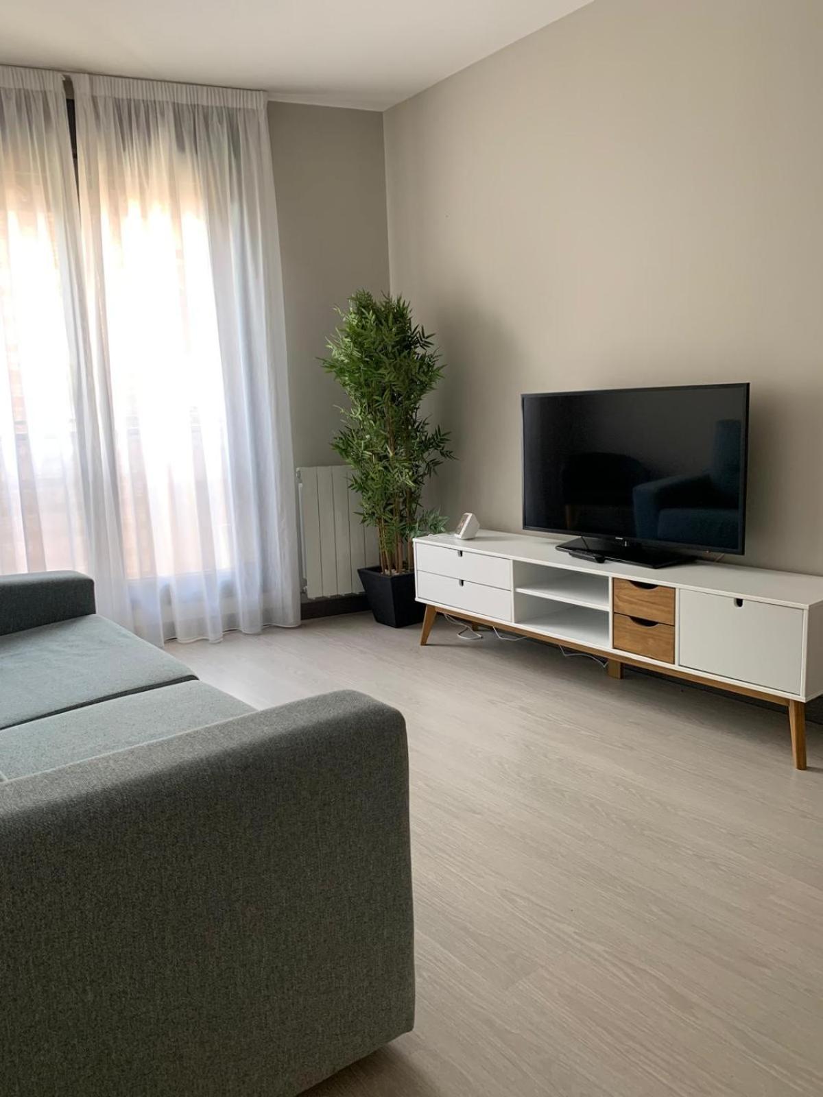 Eh - Apartamentos Heroismo Сарагоса Екстериор снимка